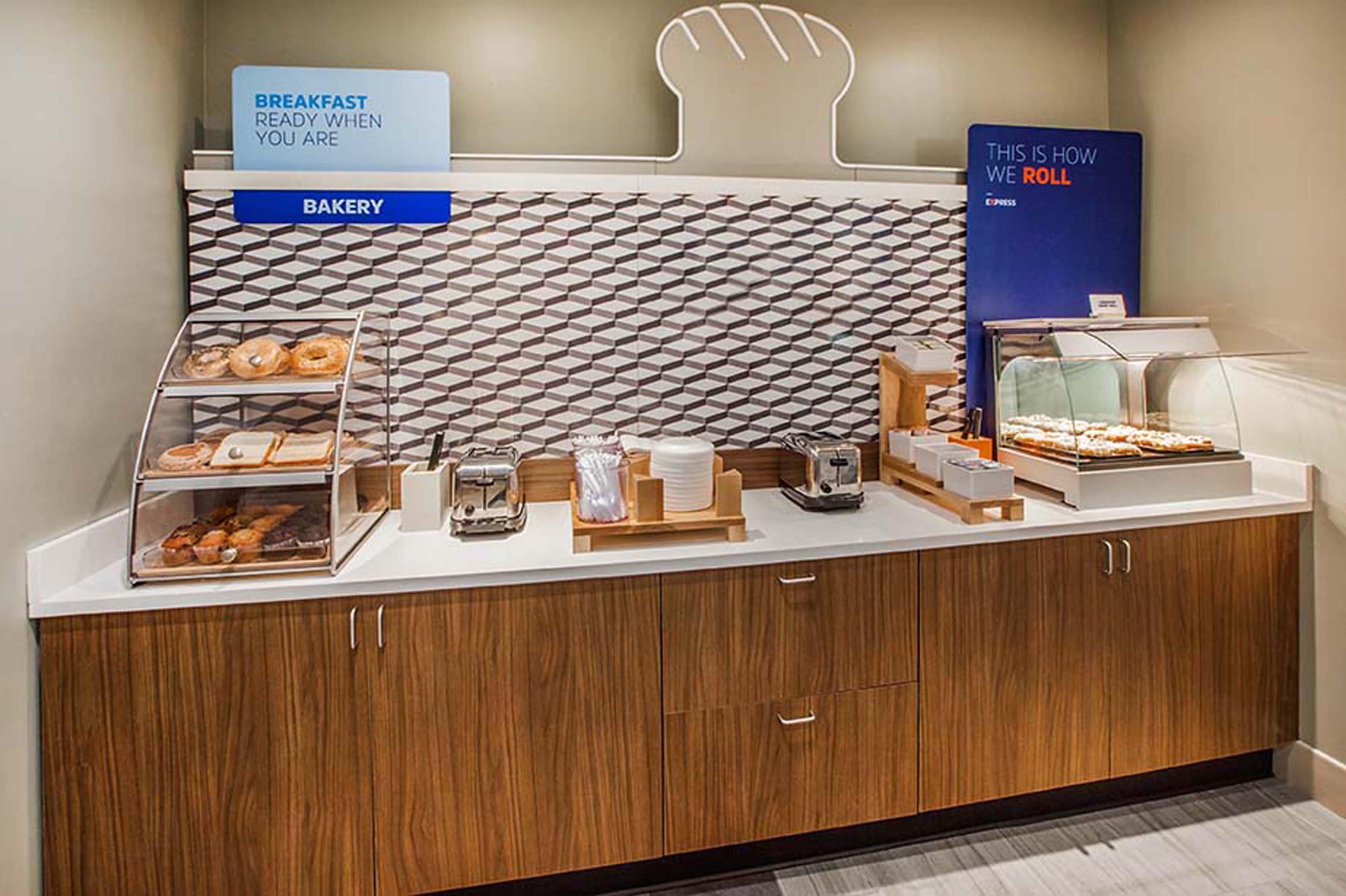 Holiday Inn Express Atmore By Ihg Exterior photo