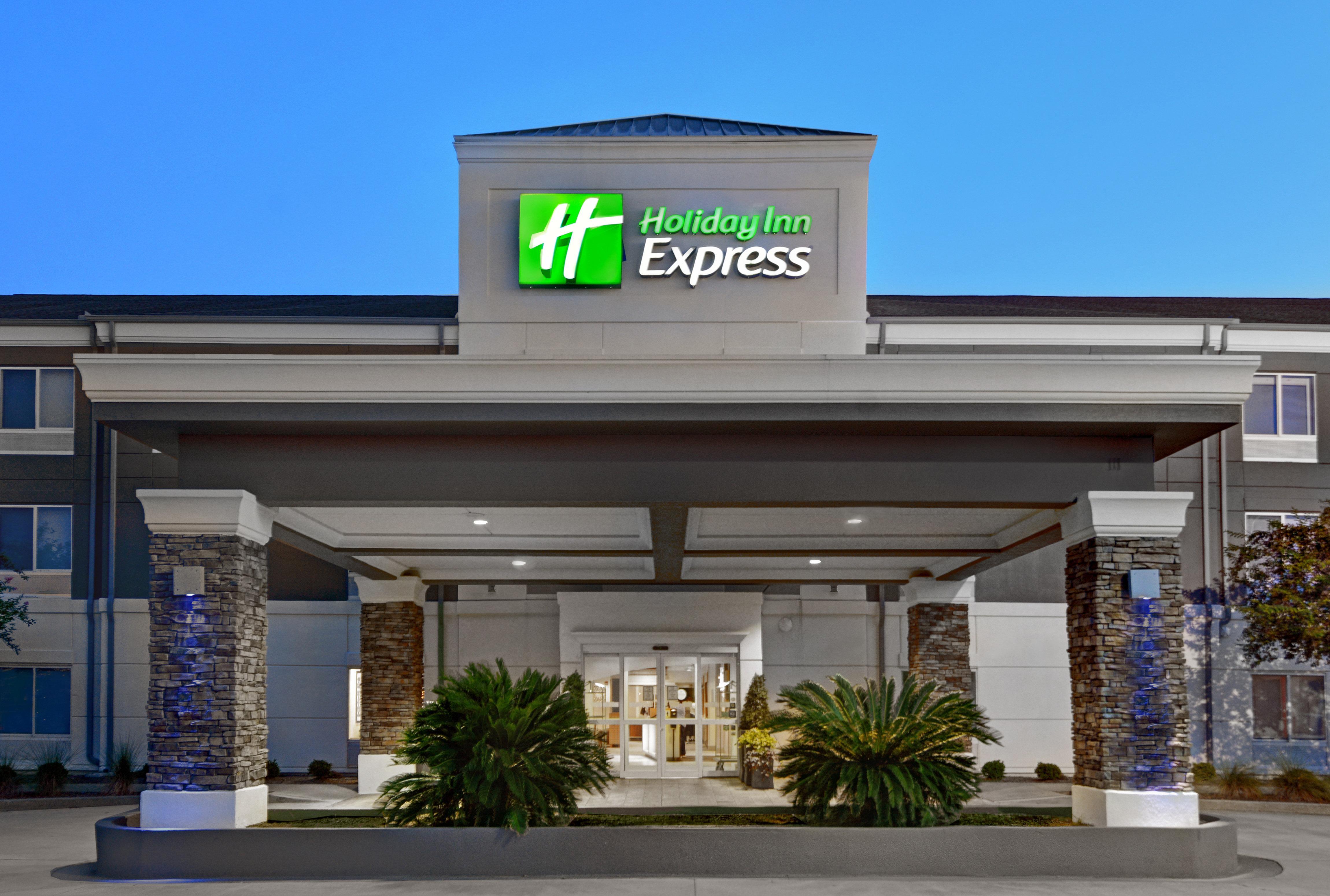 Holiday Inn Express Atmore By Ihg Exterior photo